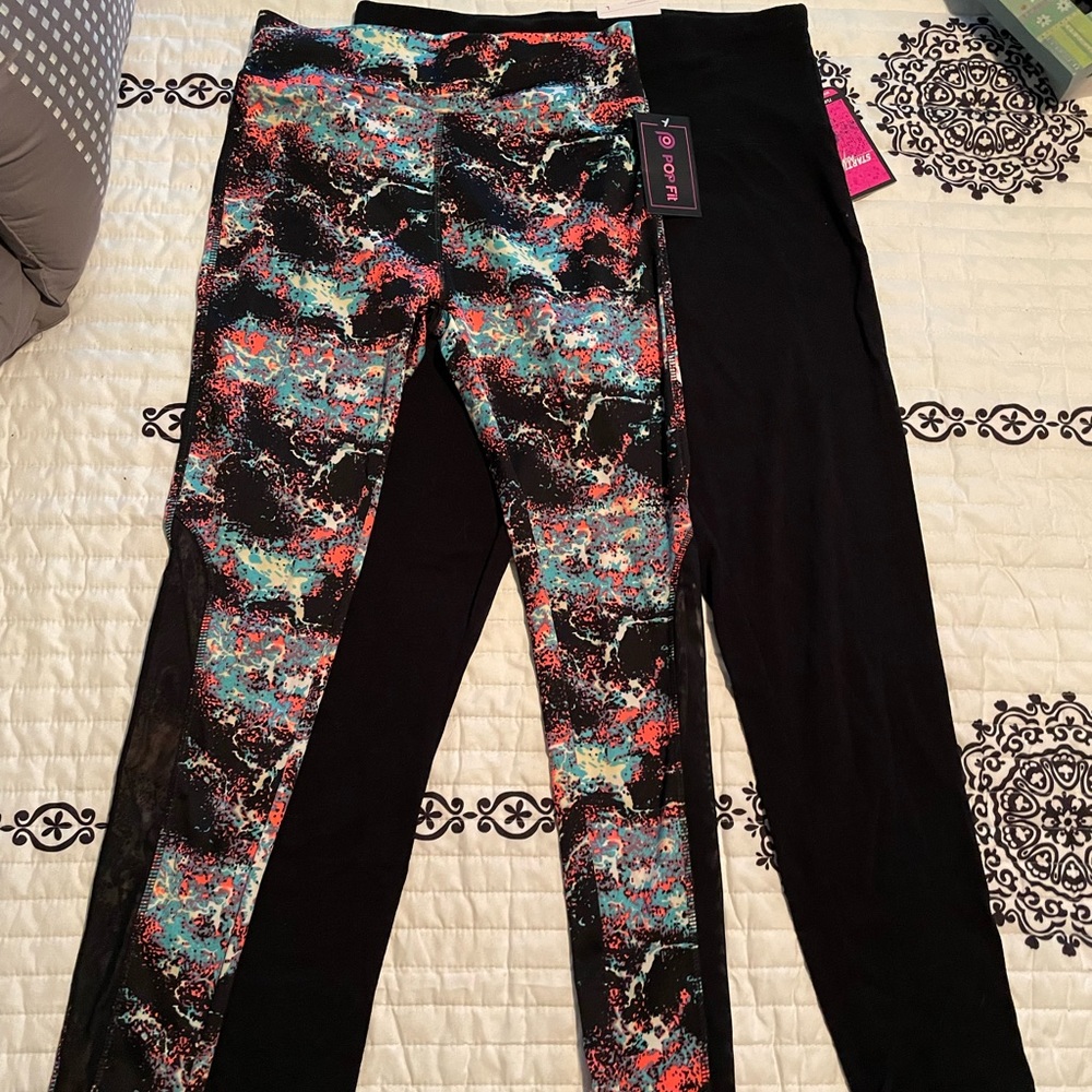 2 pairs of leggings